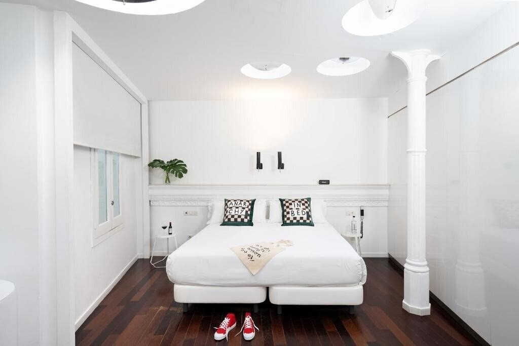 Hotel Chic & Basic Born Boutique 3*