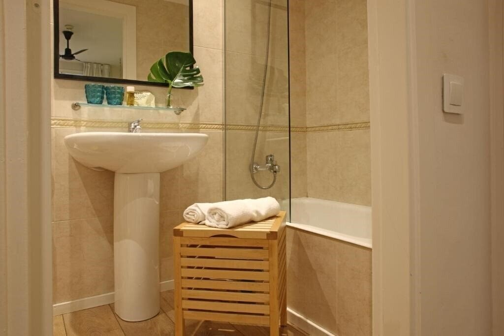 Zdjęcie chic&basic Lemon Barcelona 2*