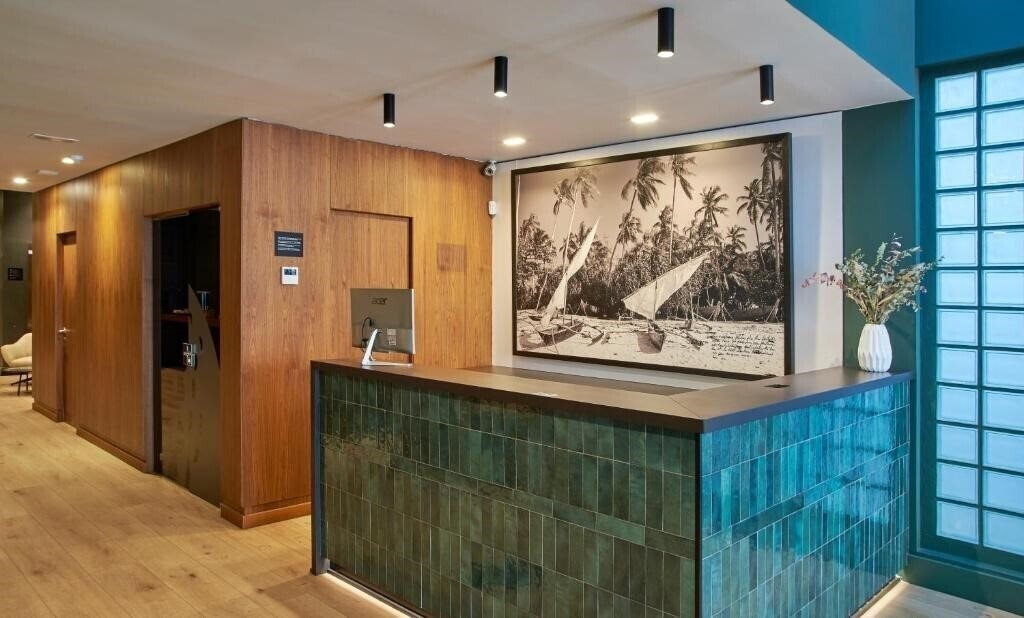 Зображення The Moods Oasis 3*