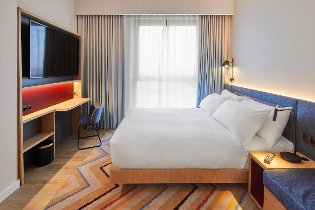 Фото Hampton by Hilton Barcelona Fira Gran Via 3*