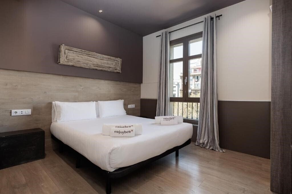 Hotel Enjoybcn Miro Apartments 4*