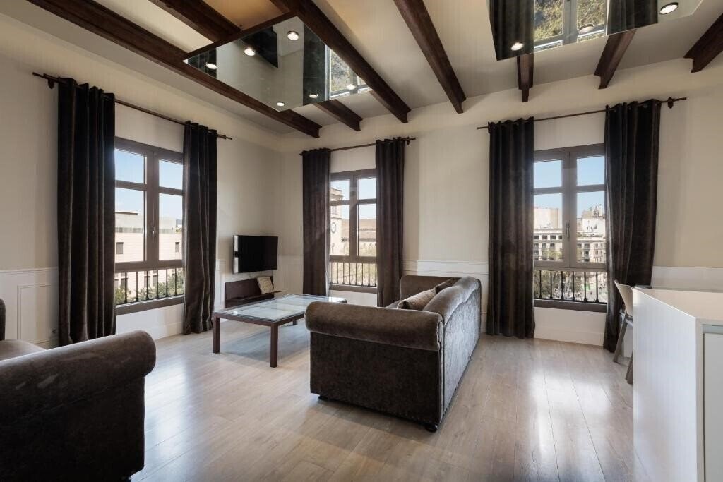 Zdjęcie Enjoybcn Miro Apartments 4*