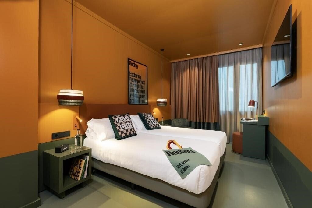 Отель Reding 3*