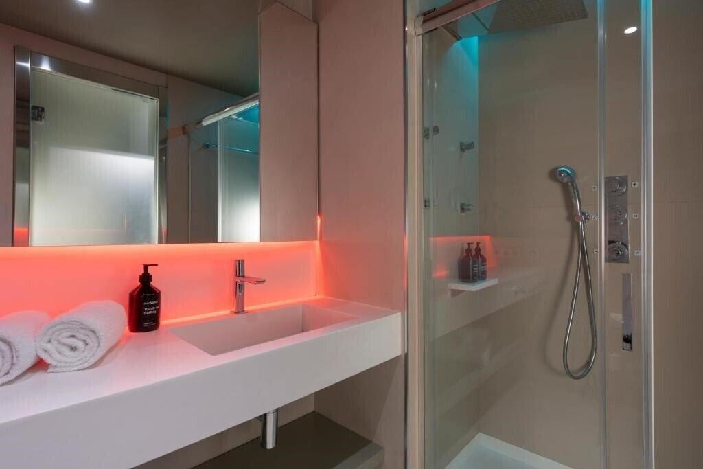Zdjęcie chic&basic Reding 3*