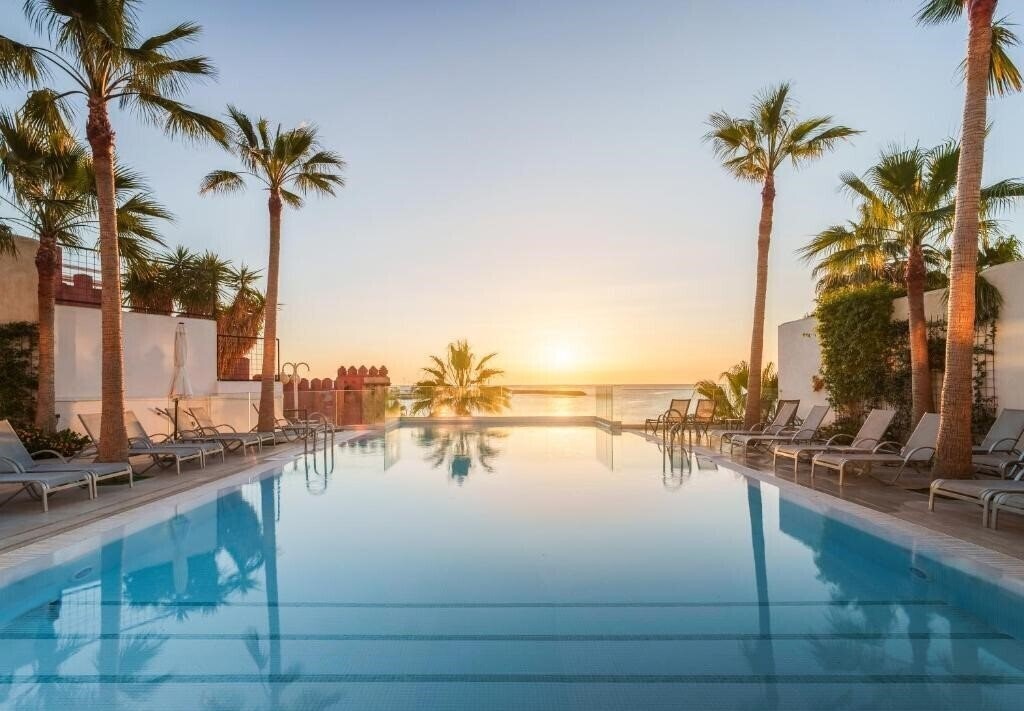 Готель Spirit Hotel Benalmadena Beach (ex. MedPlaya Hotel Benalmadena Beach, Sentido Benalmadena Beach) 4*