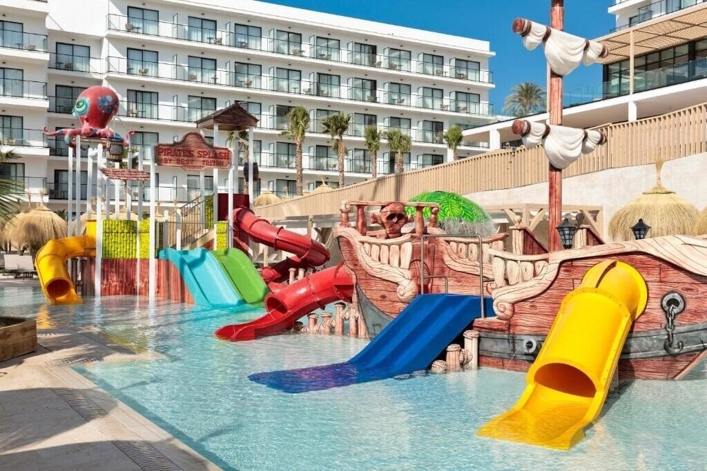 Фотографія Triton Hotel 3*