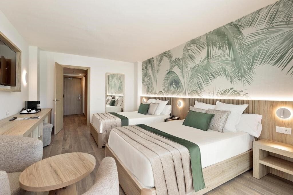 Картинка Triton Hotel 3*