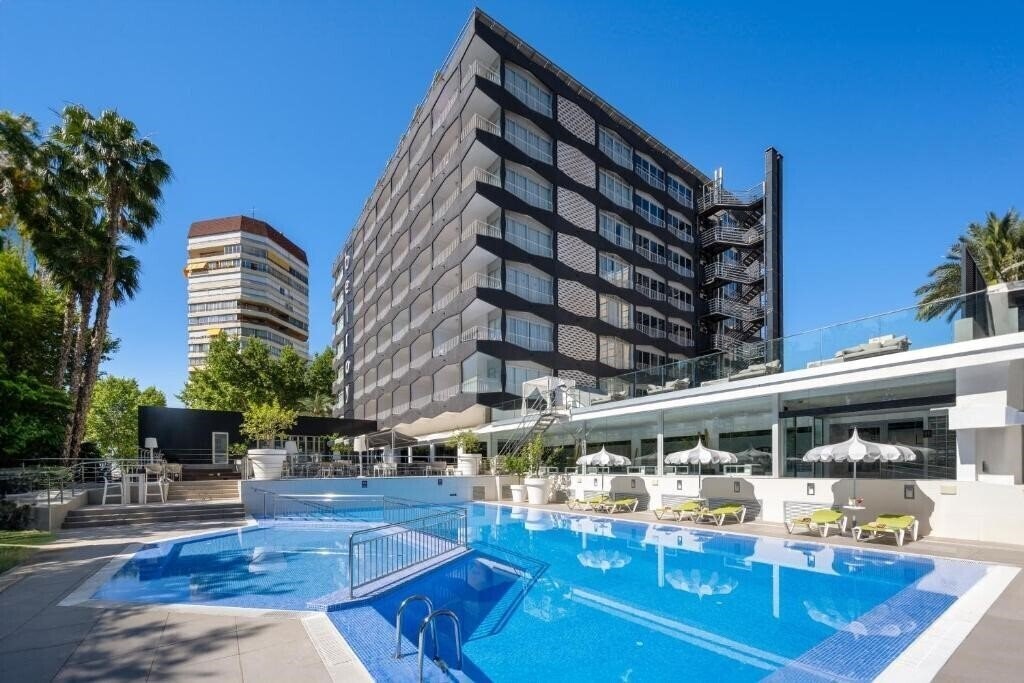 Hotel Climia Belroy 4 Sup 4*
