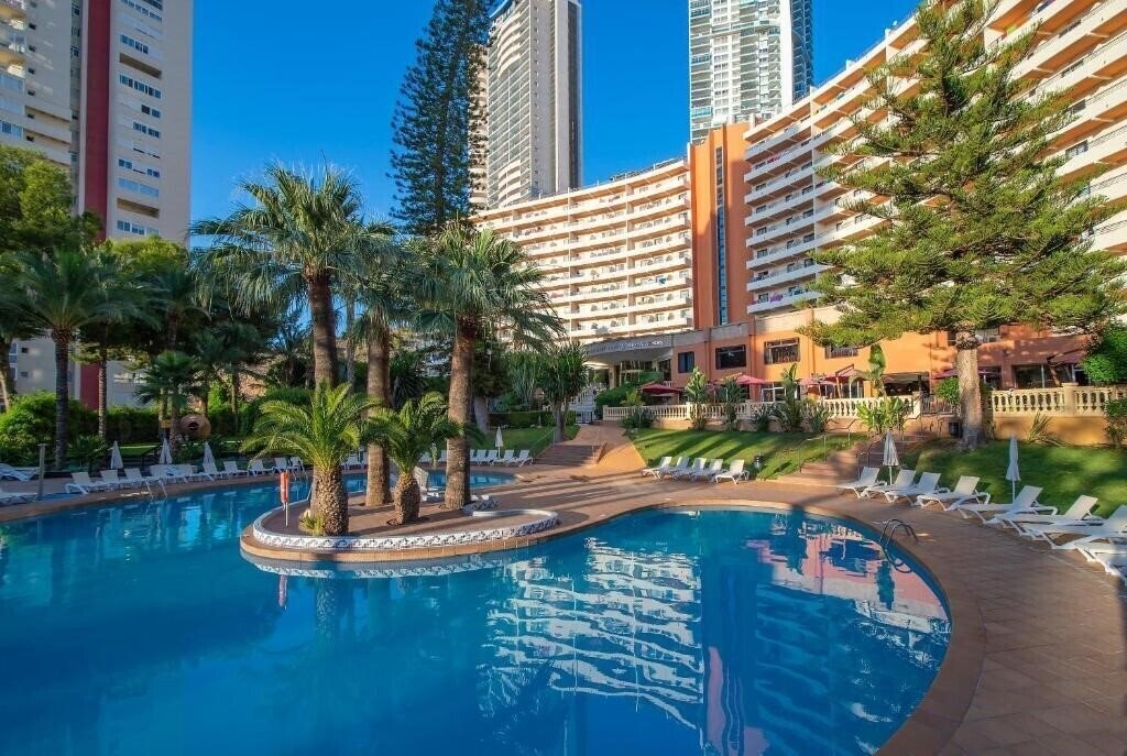 Готель Hotel Benidorm East by Pierre & Vacances 4*