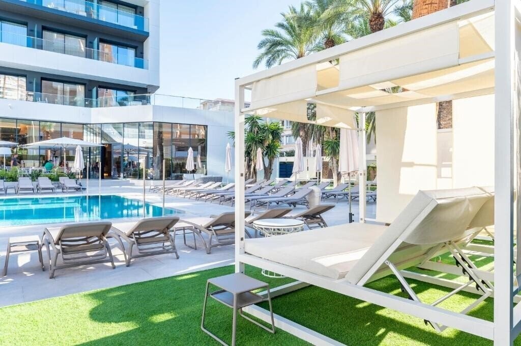 Фотография Port Alicante Playa De San Juan 4*