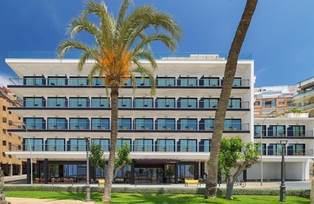 Hotel H10 Puerto Poniente 4*