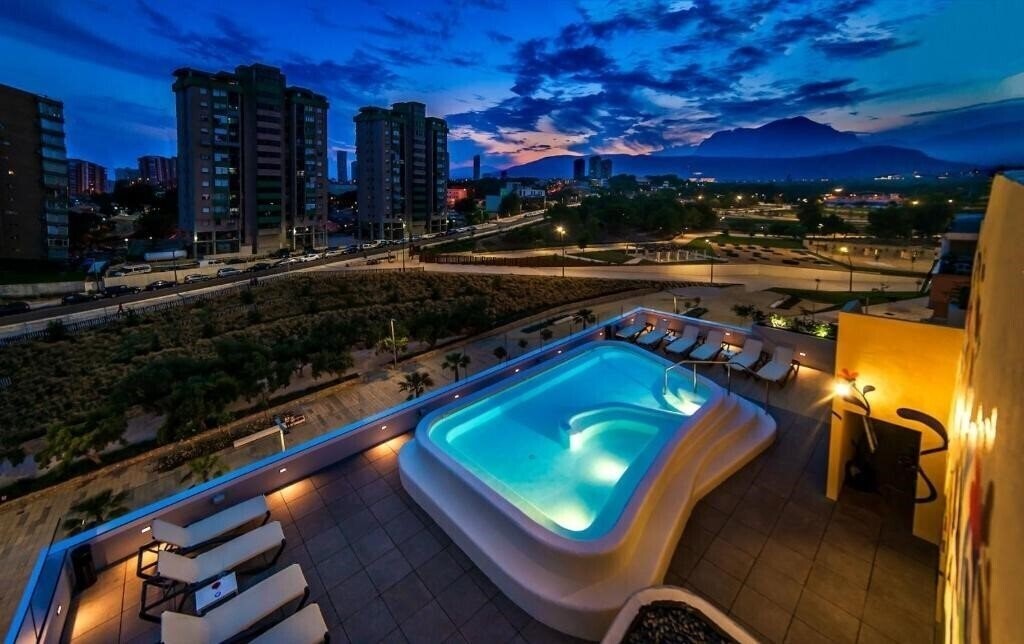 Hotel Carlos I 4*