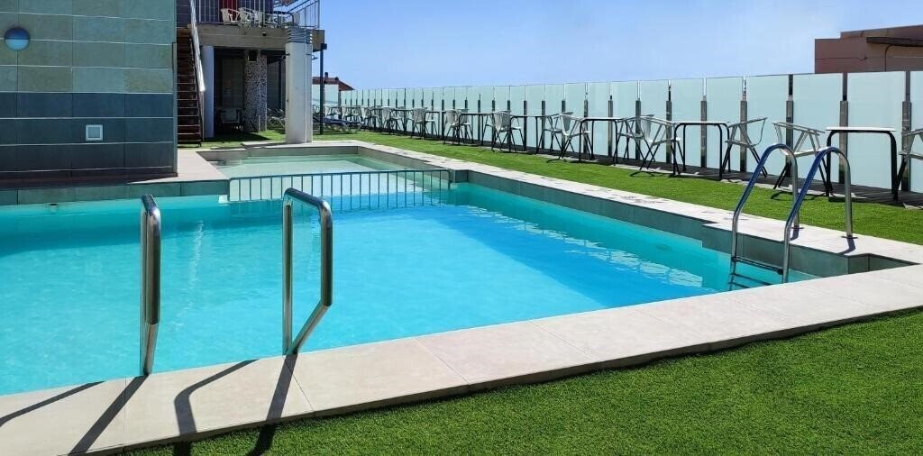 Фотографія Hotel Oasis Plaza 3*