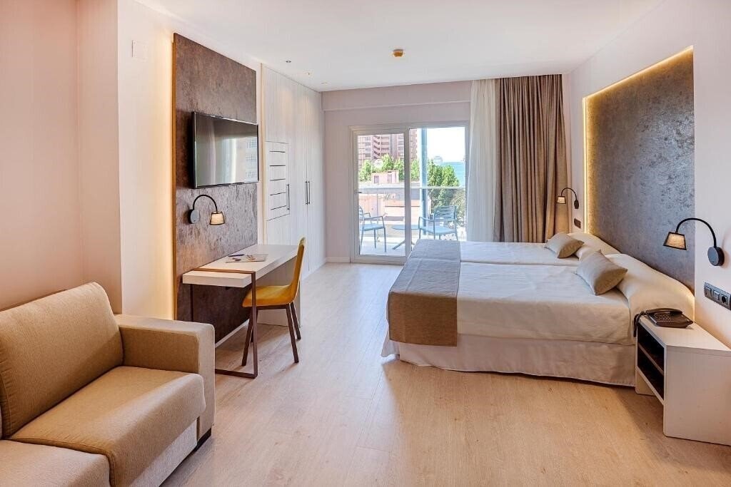 Hotel Europa Center 2*