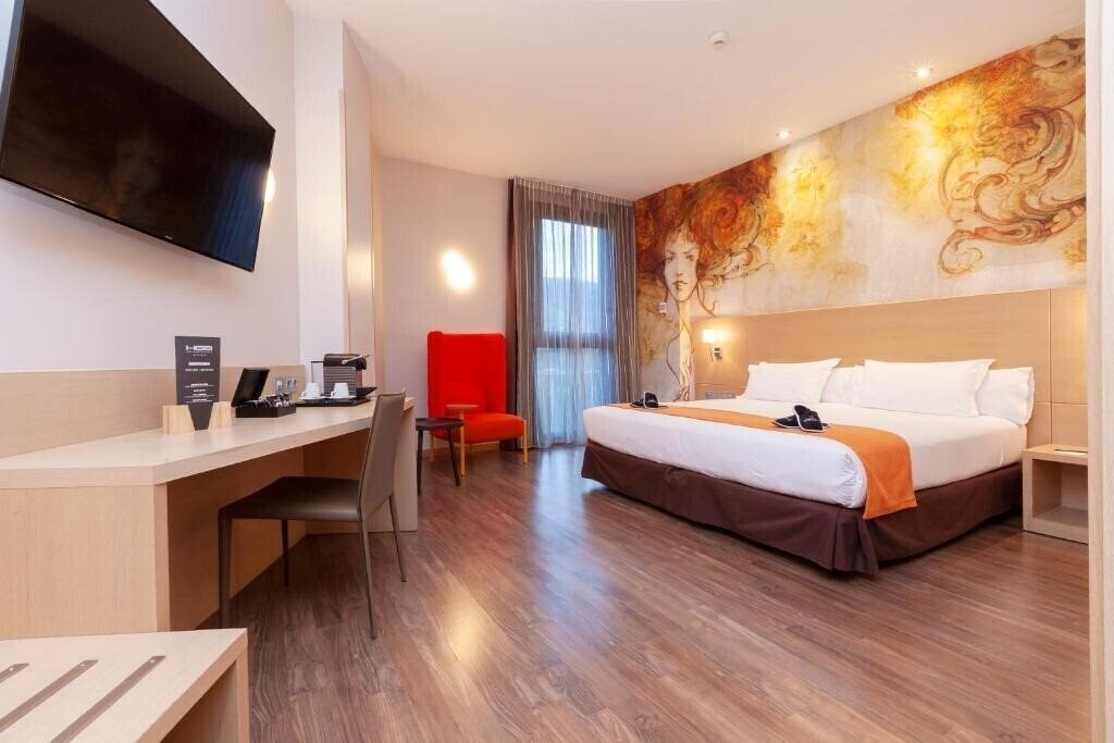 Фото Gran Bilbao 4*