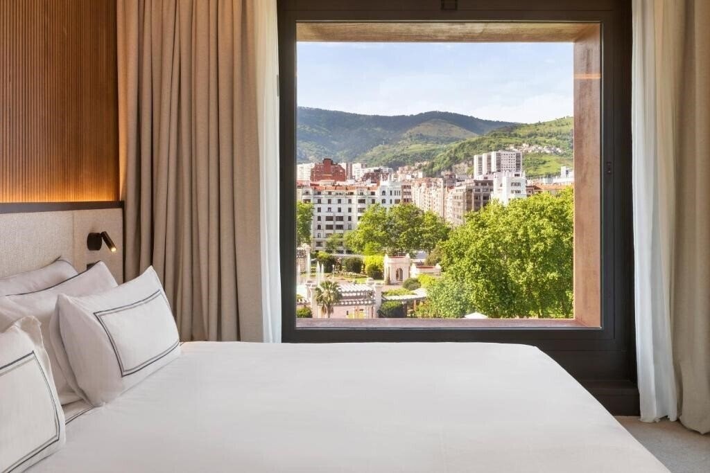 Фотографія Melia Bilbao 5*