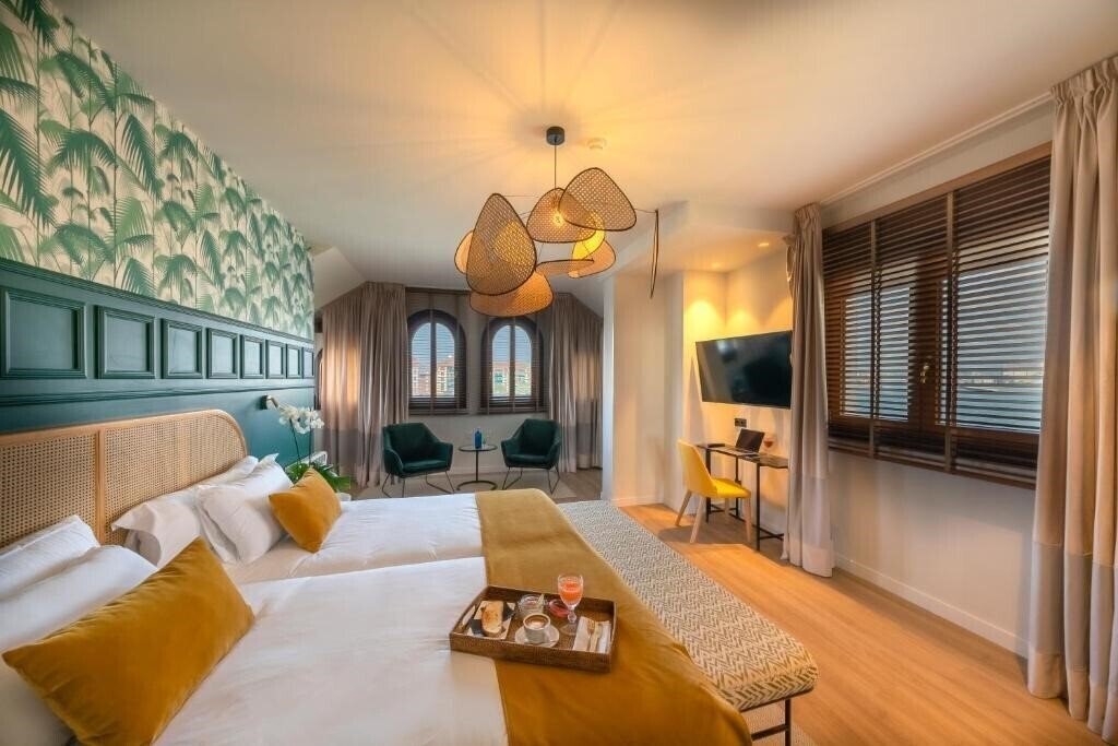 Zdjęcie GHPC Gran Hotel Puente Colgante 3*