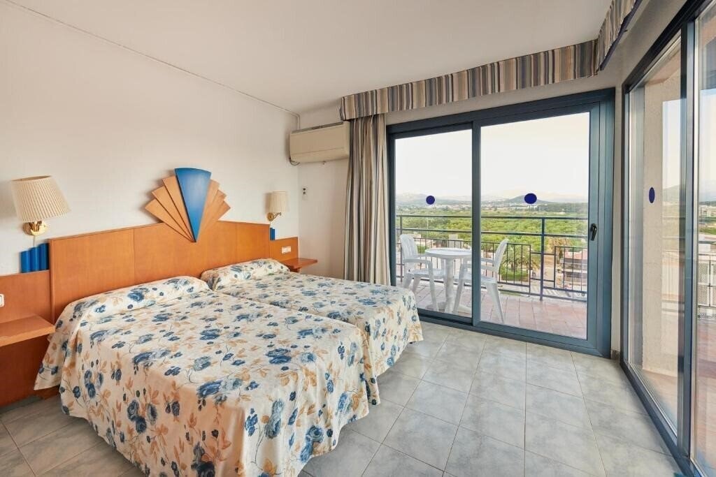 Zdjęcia Checkin Blanes 3*