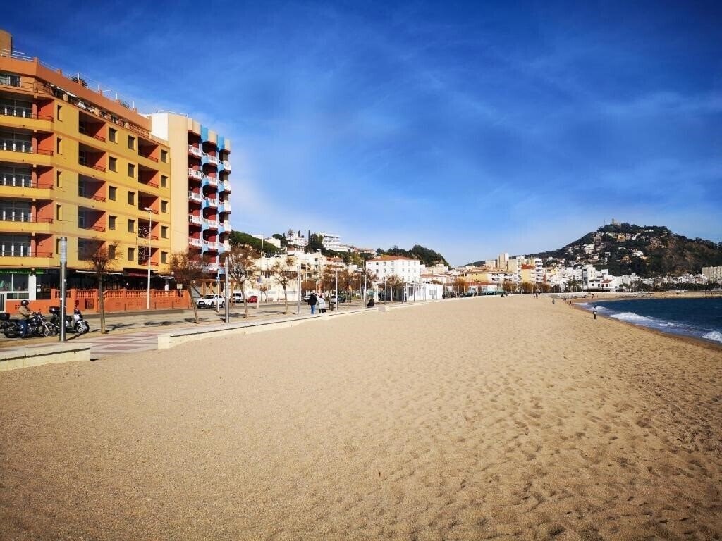 Hotel Elvira Apartamentos 3*