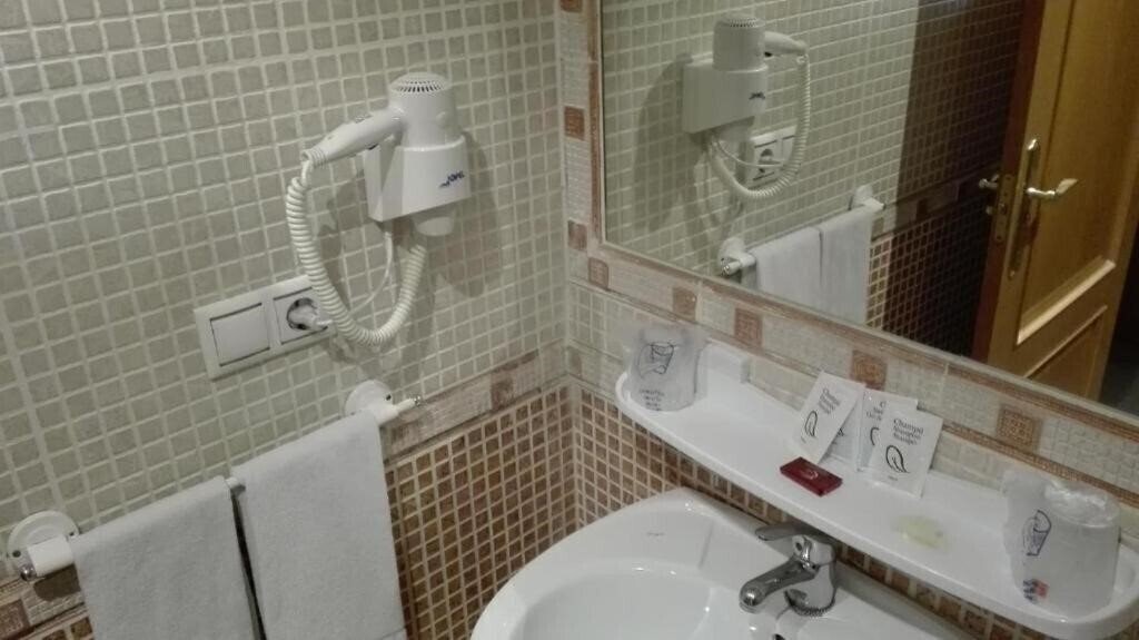 Фотографія Rambla Emerita (ex. Hotel Don Manuel, Centro Ciudad) 2*