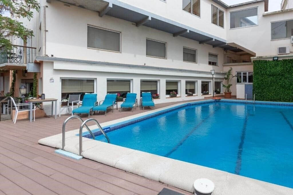 Hotel Checkin Travé 3*