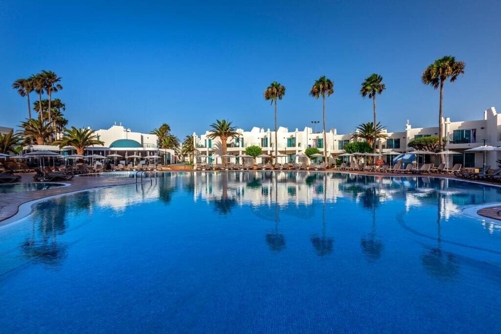 Hotel Barcelo Corralejo Sands 4*