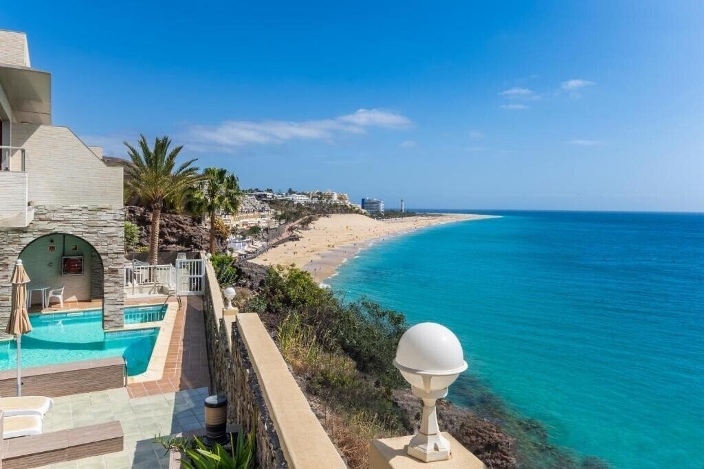 Готель Livvo Atalaya De Jandia 2*