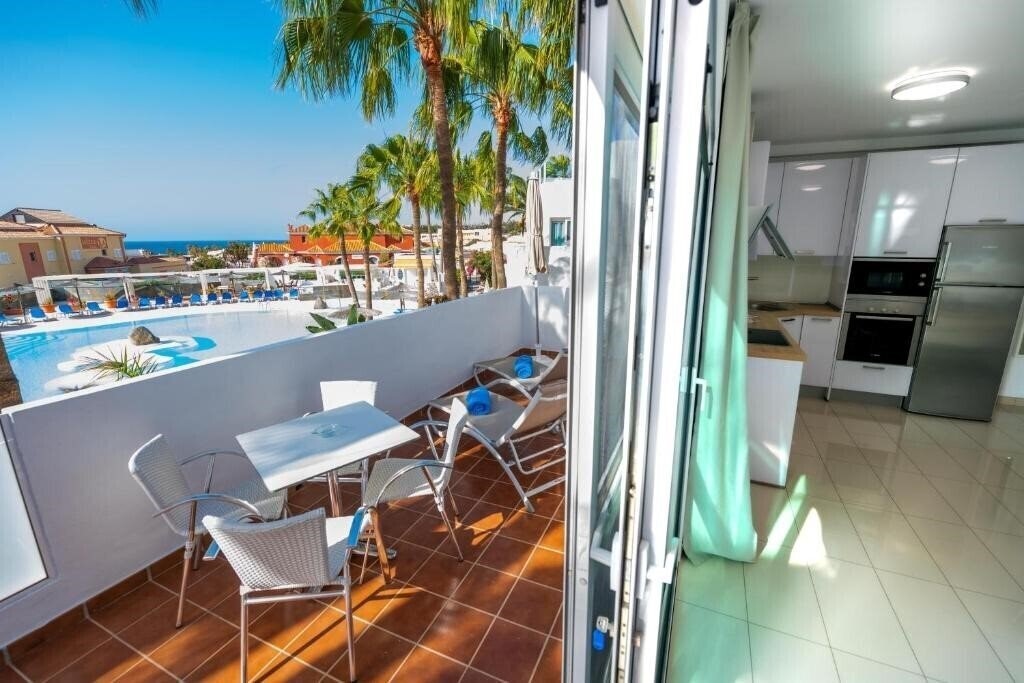 Фотографія Bahia Calma Beach 3*