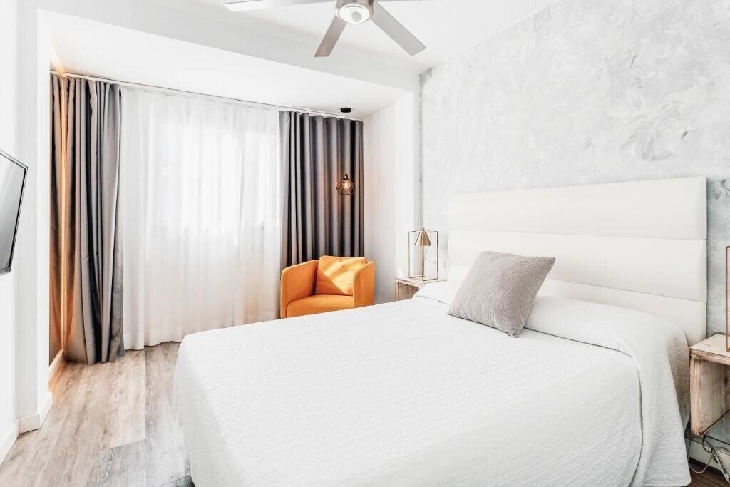 Фотографія Bristol Sunset Beach 3*