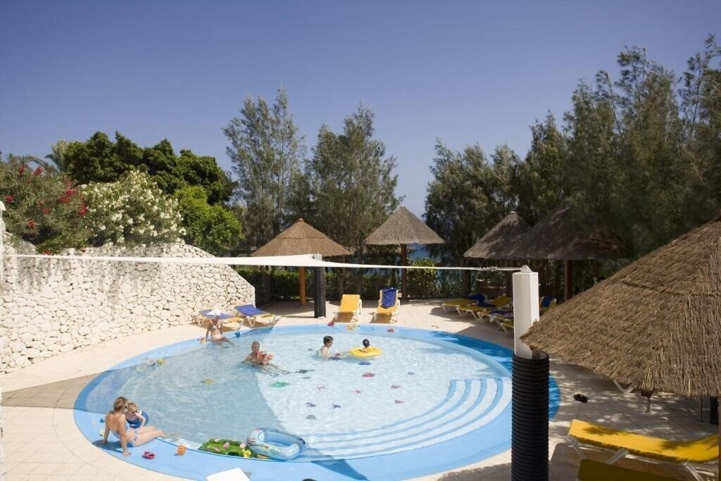 Zdjęcia Robinson Esquinzo Playa 3*