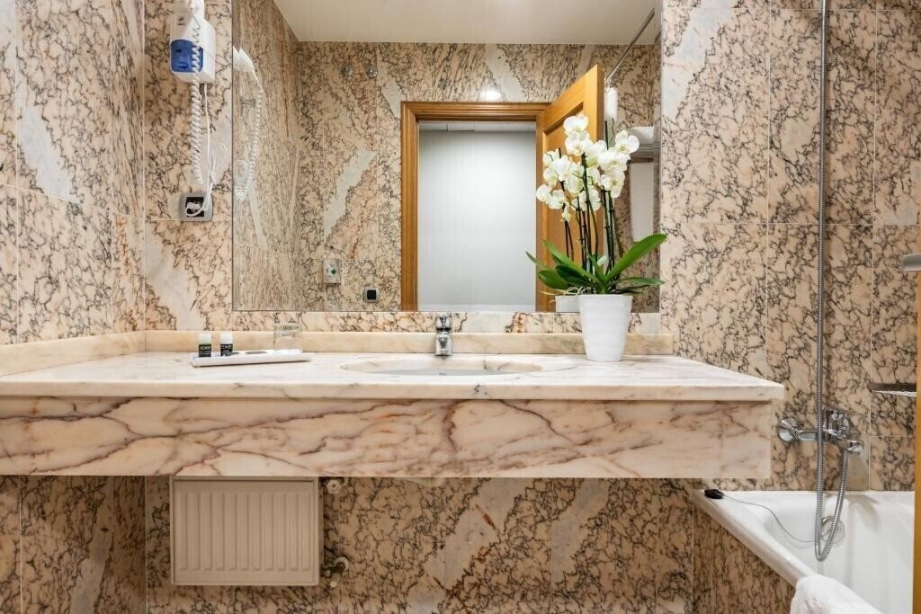 Zdjęcie Hotel Exe Area Central 3*