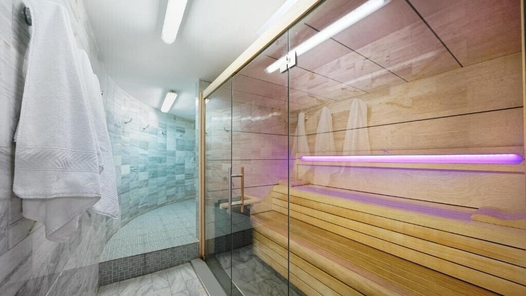 Zdjęcie Bull Hotel Astoria 3*