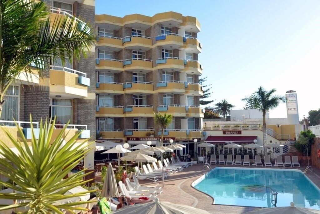 Hotel Livvo Veril Playa 3*