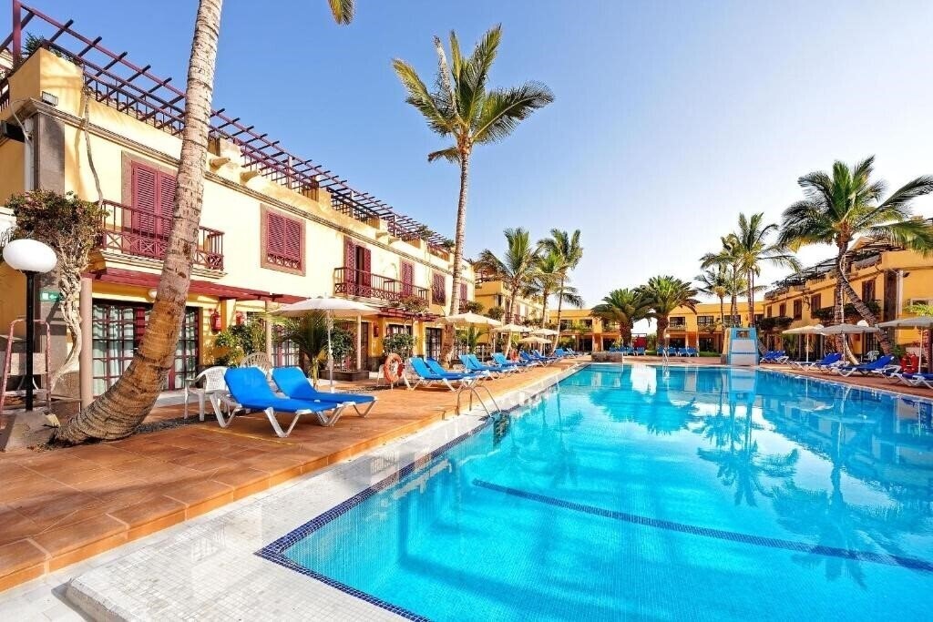 Hotel Maspalomas Oasis Club 2*