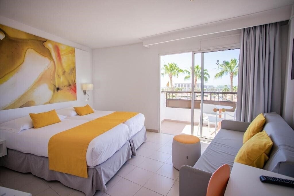Zdjęcia Servatur Waikiki 4*
