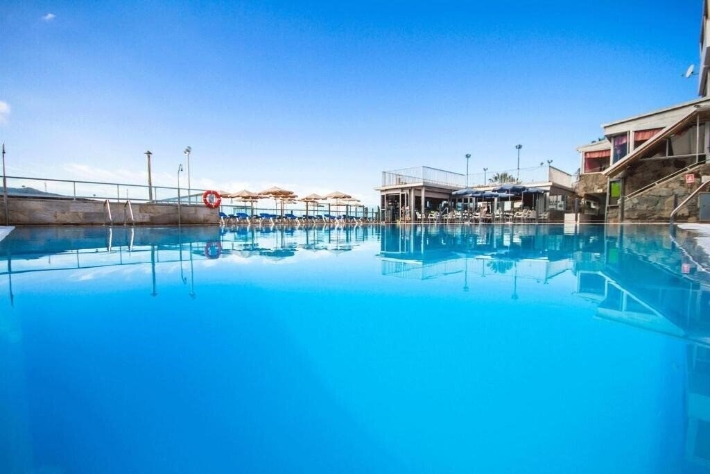 Zdjęcie Apartamentos Servatur Montebello апартаменты