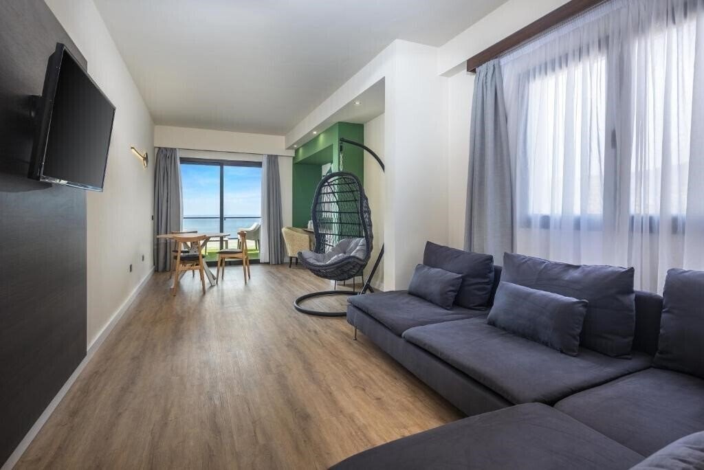 Картинка Occidental Roca Negra (ex. Cordial Roca Negra) 4*