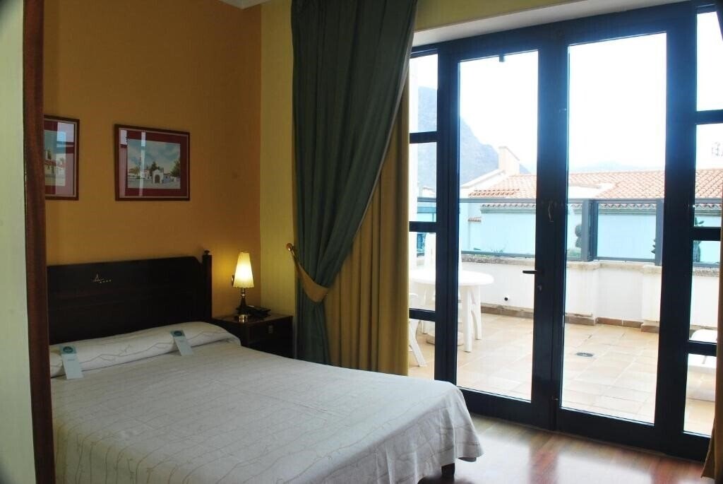Фотографія Hotel Puerto de Las Nieves 4*