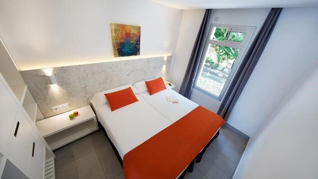 Фотографія Apartamentos Lara 3*