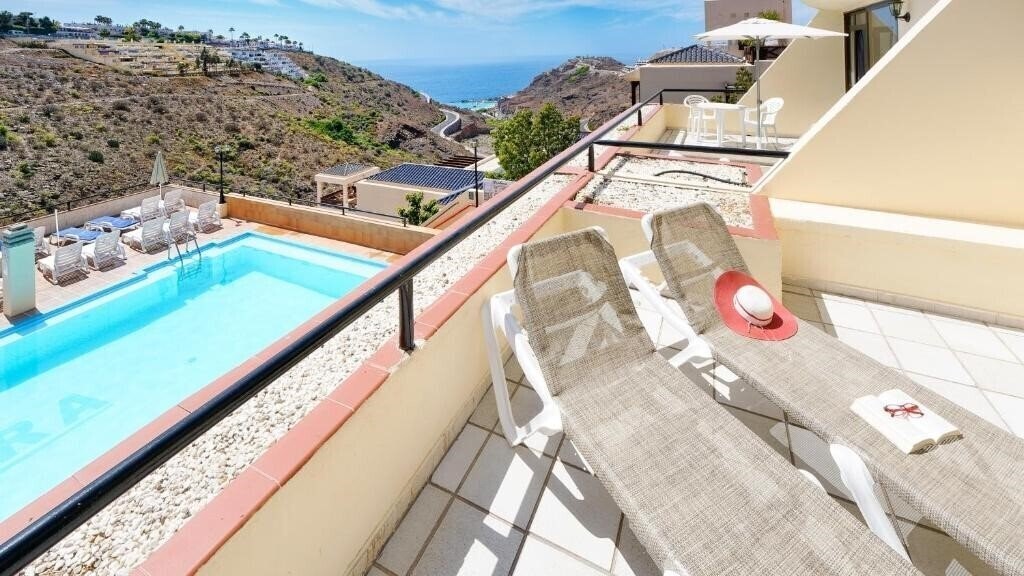 Отель Apartamentos Roslara 3*