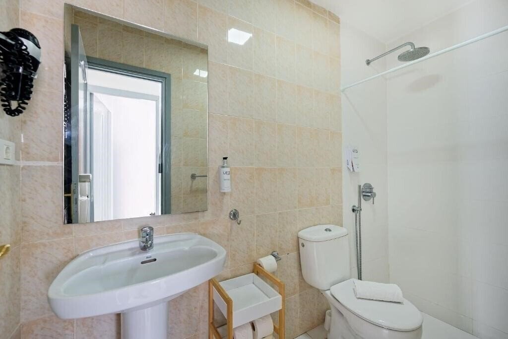 Фотография Apartamentos Roslara 3*