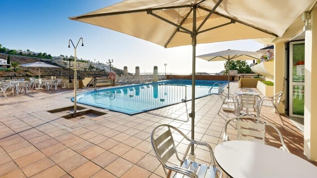 Изображение Apartamentos Roslara 3*