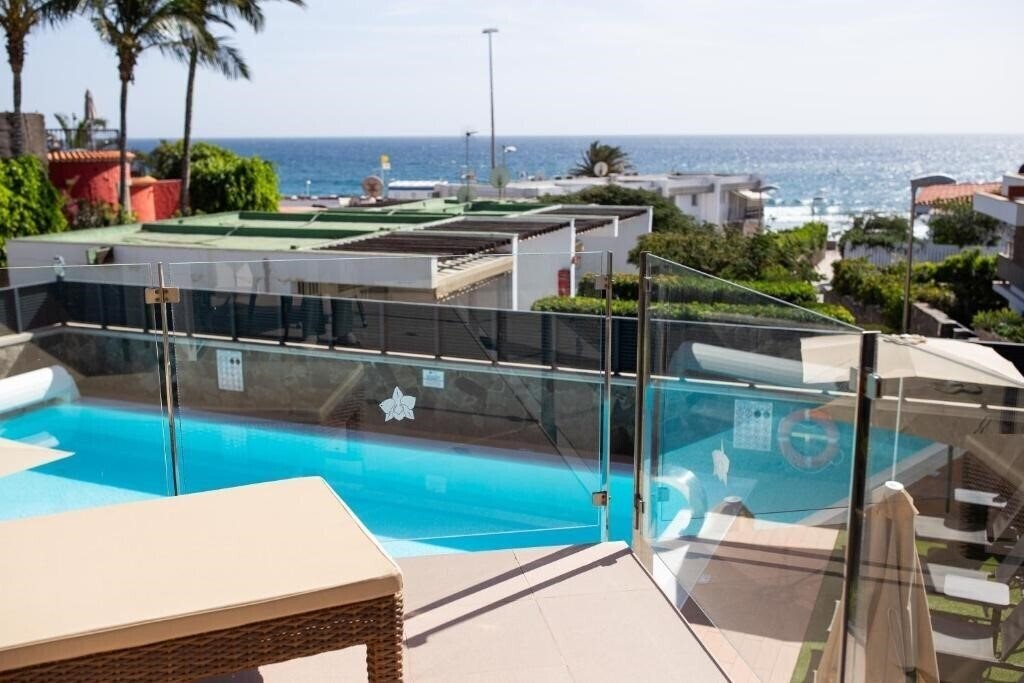 Фотографія Apartamentos La Cataleya 3*