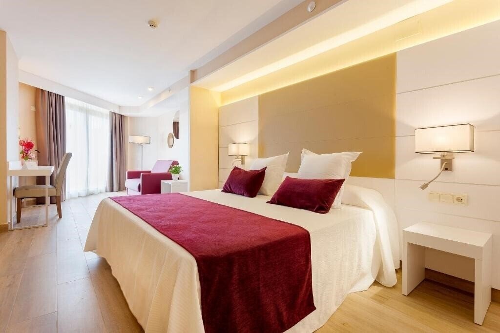 Отель Relaxia Beverly Park 3*