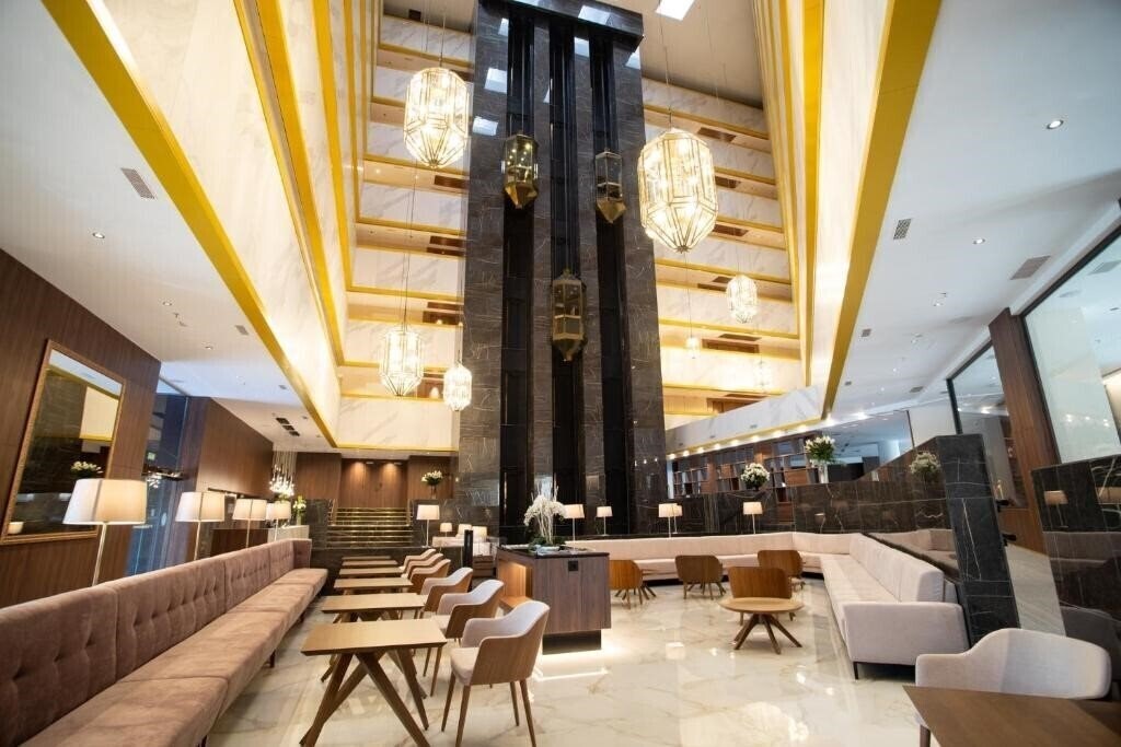Готель Granada Center 4*