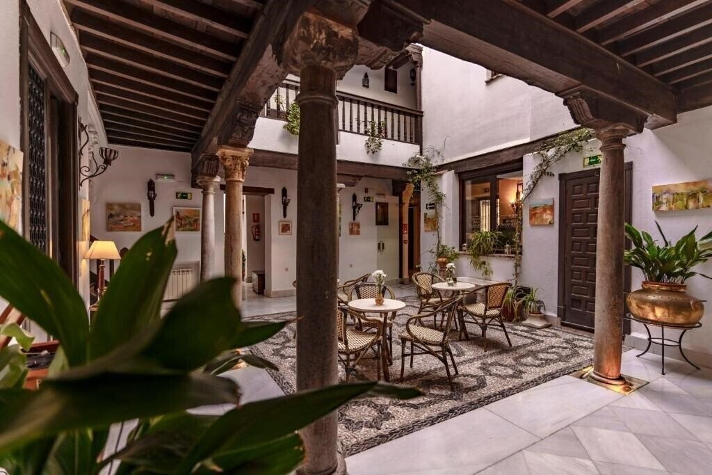 Hotel Casa Del Capitel Nazari 3*