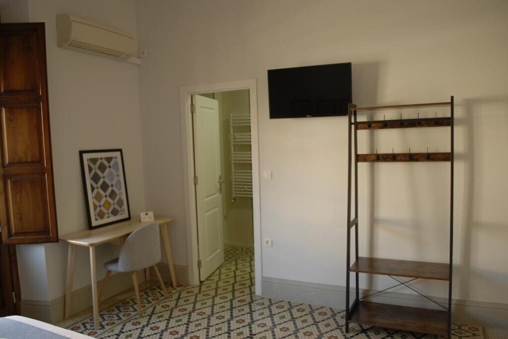 Фото La Perla Granada Suites 2*