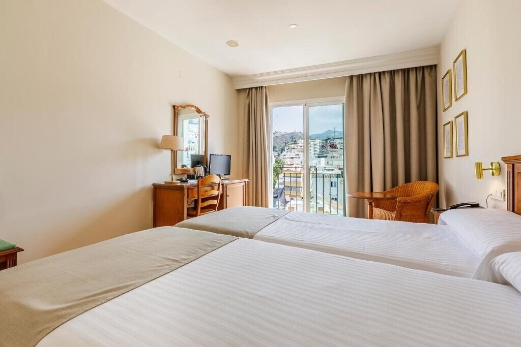 Zdjęcia Hotel Almijara - Mares (ex. OYO Hotel Almijara) 3*