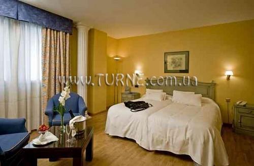 Hotel Corona de Granada 4*