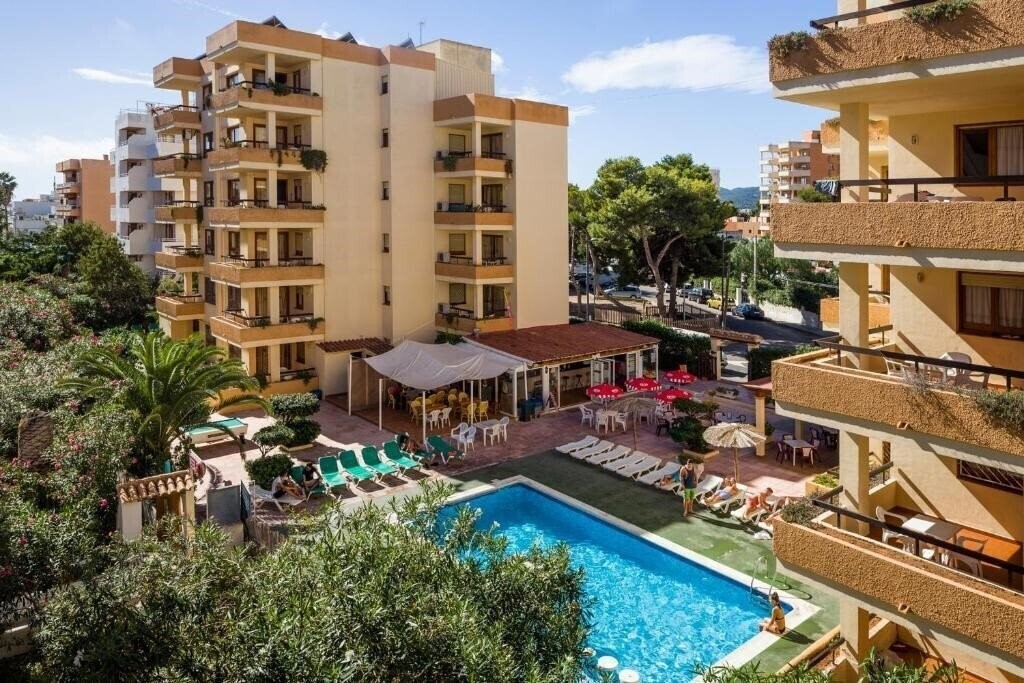 Hotel Arlanza Apartments 2*